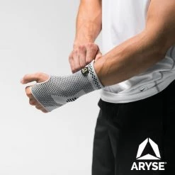 ARYSE HYPERKNIT Wrist Sleeve Athletic Recovery